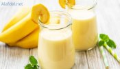 Banana-milk-smoothie-is-one-way-to-make-smoothies-at-home.jpg