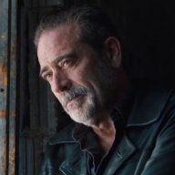 عيناكِ داري